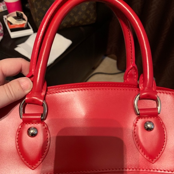 Louis Vuitton Passy in Red Epi - Picture 2 of 7